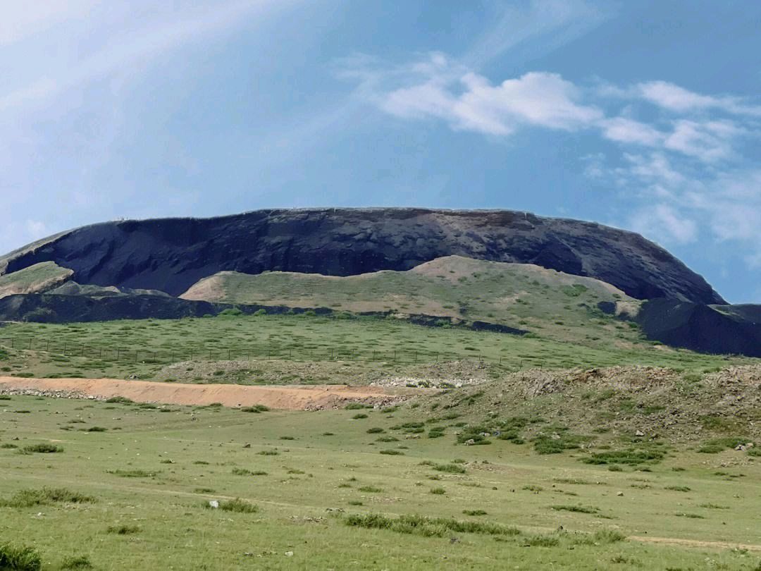 〔诗歌·乌兰哈达火山〕 作者/李文元（图5）