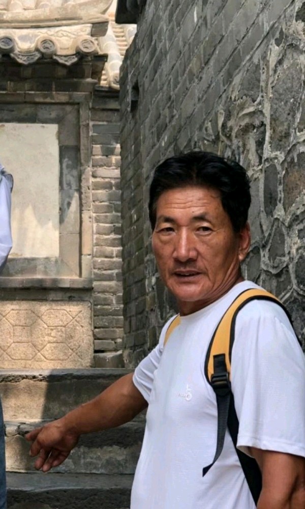 朗诵：《叶落晚秋》作者：讨债去/主播：军歌/配乐：弦子（图5）