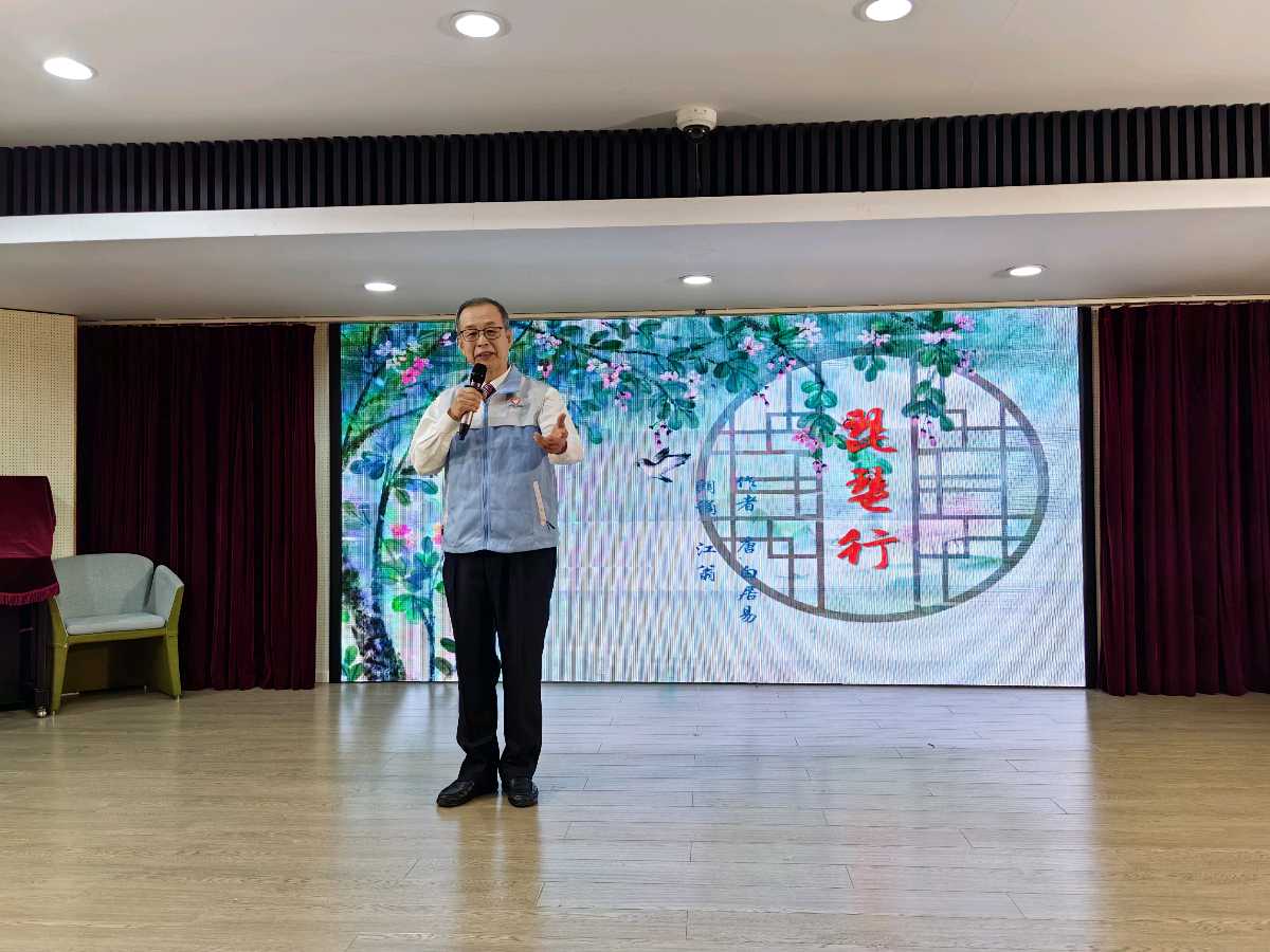 五支群众朗诵团体联袂举办“诵读经典 情系中华”朗诵会 ‖ 金秋诵经典 深情寄中华（图13）