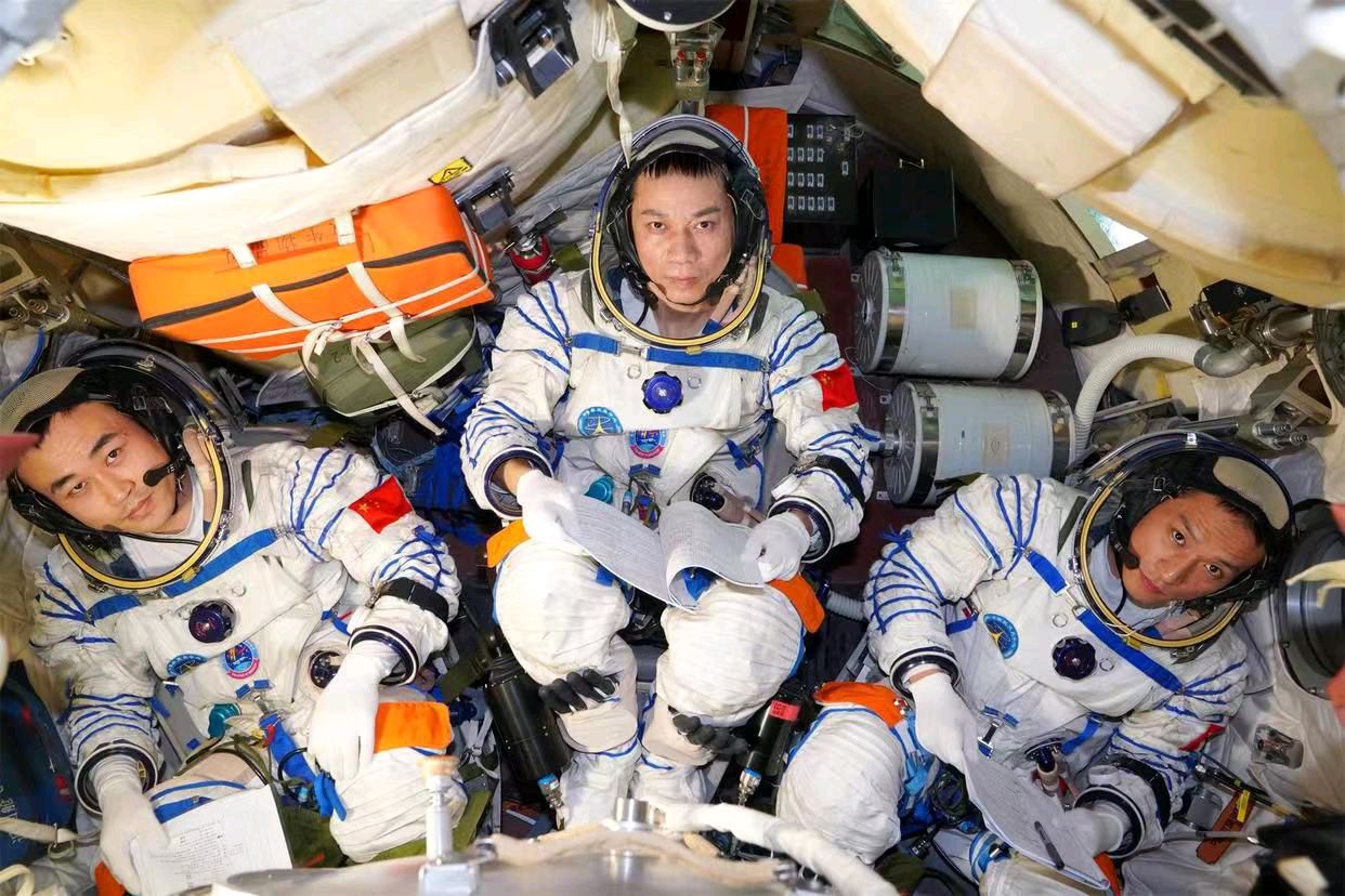美景画廊（外四首）作者:军星魂(重庆)【冰心文化传媒】（图7）