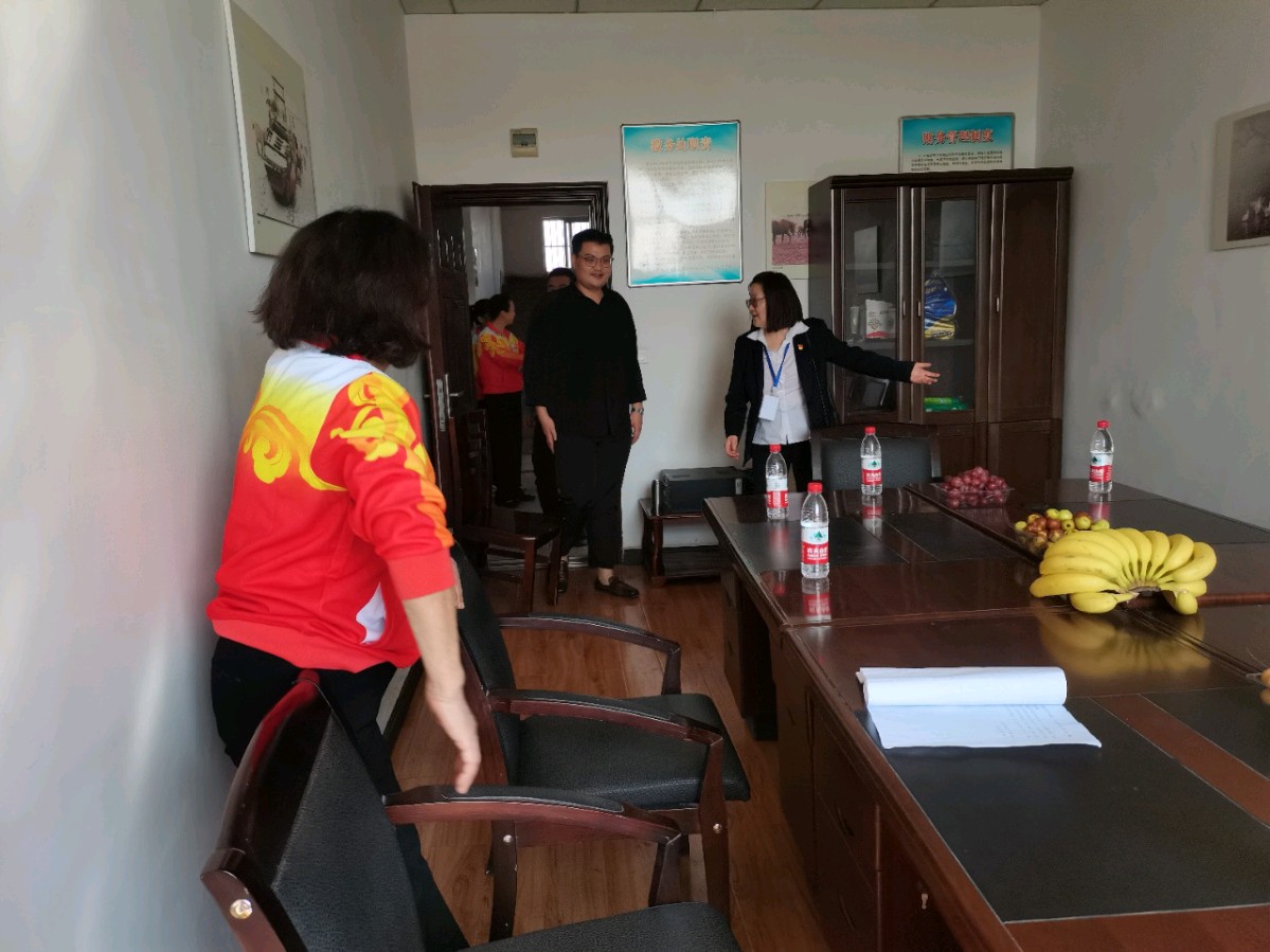 【中国新闻诗文网】以文艺服务政治 把温暖送给群众（图3）