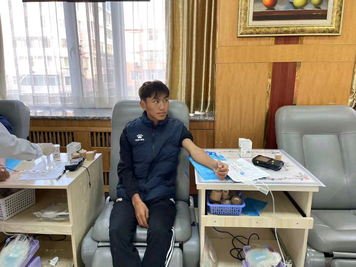 爱心联合会 民兵献爱心 作者/安北森（图14）