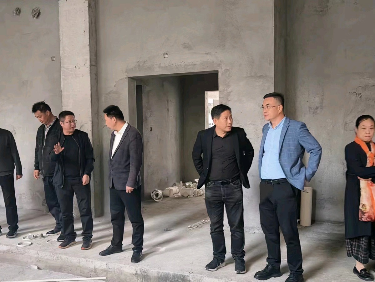 河南南召：领导家长暖心陪餐，共守学生舌尖安全（图3）