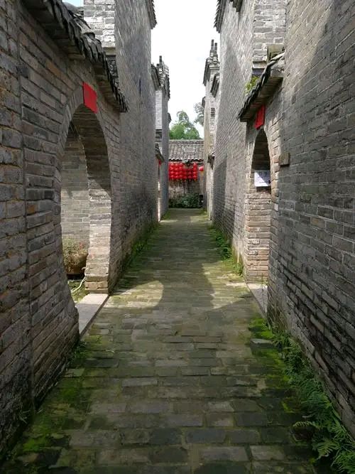 《七律 · 袁家村》诗人：柳鸣（图3）