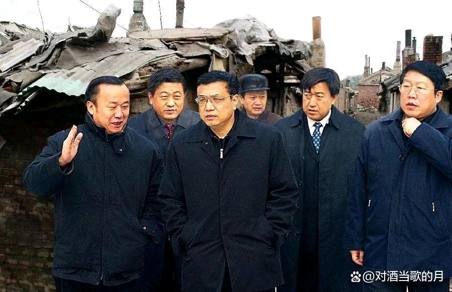 【中国长江文学社】《总理鞋子上的泥》作者 剑花//主播 周圣凯//编辑 岁月静好 第6799期（图7）