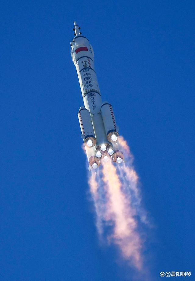 【中国长江文学社】《贺神州十七载人飞船发射成功》作者 李静//主播 绿萝//编辑 岁月静好 第6795期（图3）