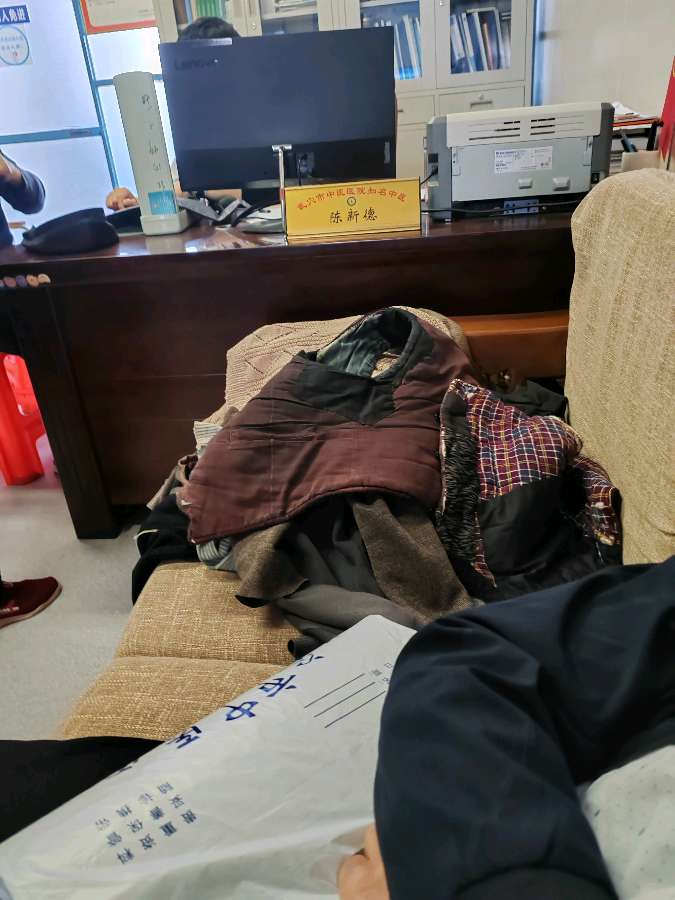 金色中国：《温暖的入“冬”》
