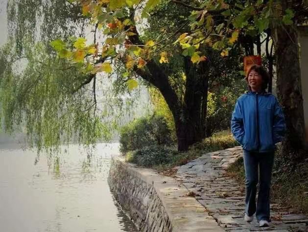 《挑战冬天》文：罗中毓/诵：赵晶【追梦者总社】世界诗人名人展（10697）（图9）