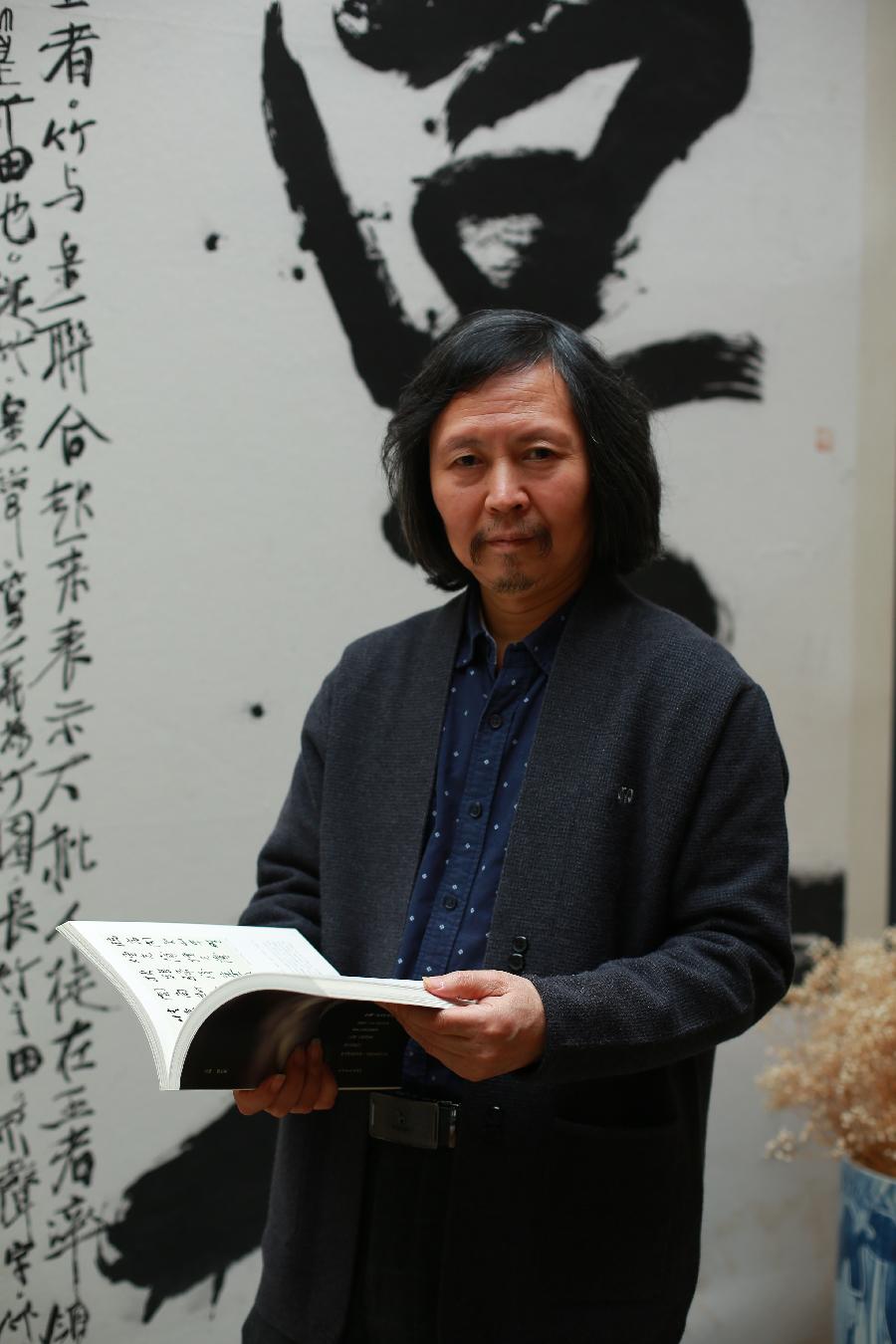 丽琴朗诵席永君诗人、作家作品霜天辞:丘山阅
