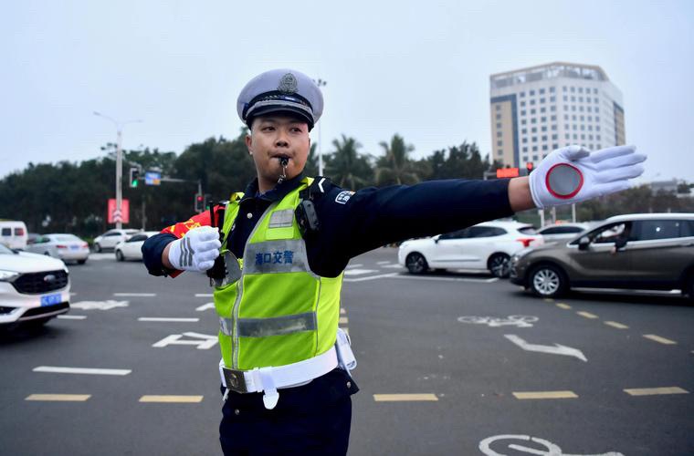 【新诗大观】大街上的麻烦人（诗三首）文/小节（图3）