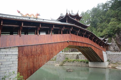 《秋依长廊》作者:蓝精灵【主播:知语】【桃源国际诗歌集团】用声音传递温暖以诵读致敬人生♬（图7）