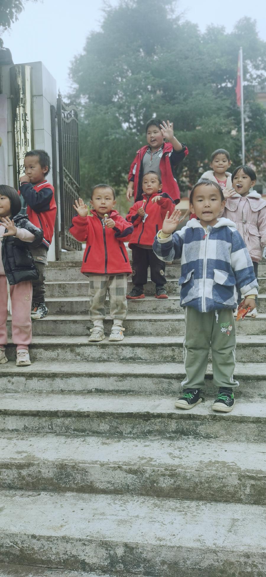 走,到落松地做公益去(图12)