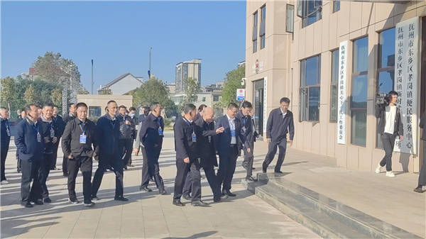 作者：杨金高《冬日暖阳一一为全省关工委规范化建设现场会2023年11月29日在抚州市东乡区召开而作》7281期【新京都文艺】（图5）
