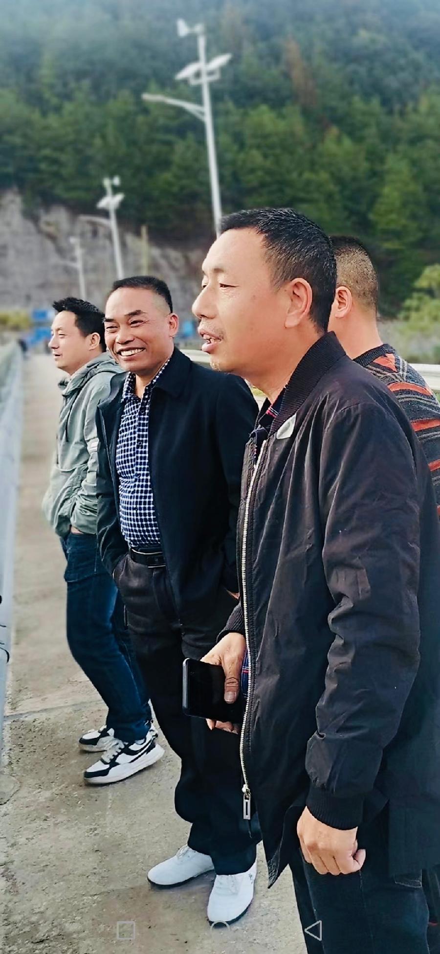 【英国文学】精品朗诵《盘江湖之美》(外一篇)作者|雨红、朗诵|薇薇(图27)