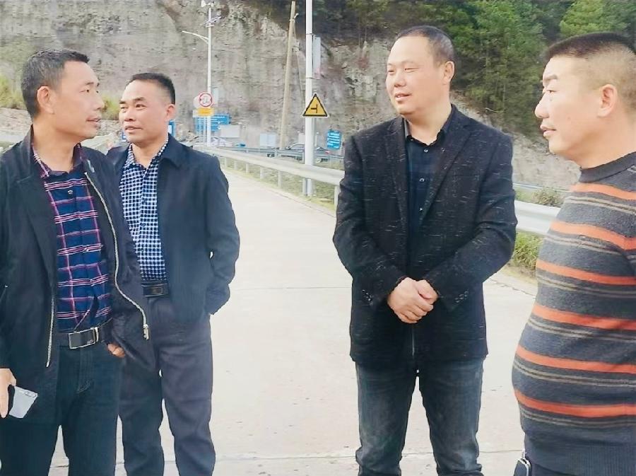 【英国文学】精品朗诵《盘江湖之美》(外一篇)作者|雨红、朗诵|薇薇(图26)