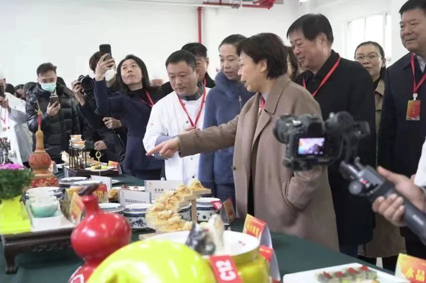 “新时代·新鲁菜”创新职业技能竞赛聊城复赛暨“技能兴鲁”职业技能大赛—第六届山东省旅游饭店行业职业技能竞赛聊城选拔赛正式启动(图12)
