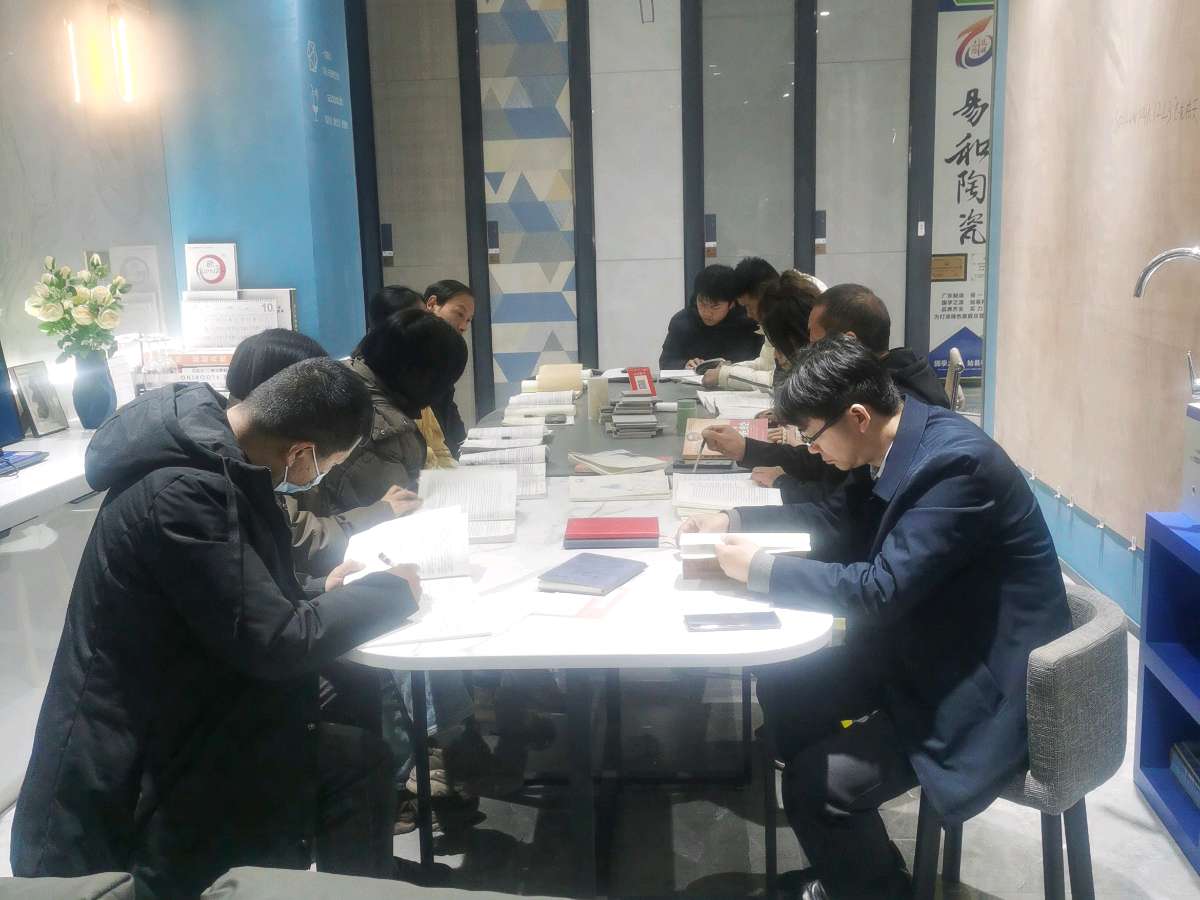 洛宁县商务局局长下班时间，下基层参加永宁舒适家学习会（图2）
