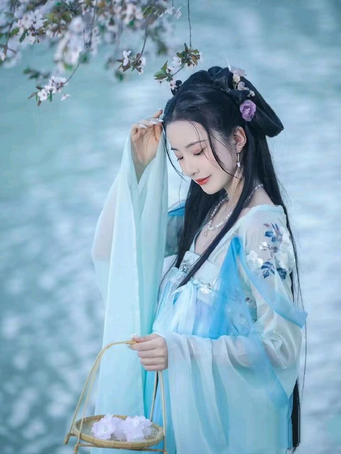 《人的一生总有一个人一直住在心里》作者/庆福 主播/孙磊 主编/胡琴（图2）