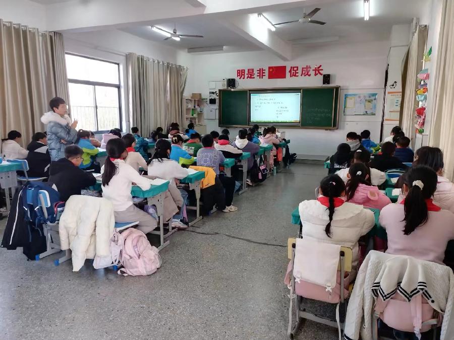 刘莹莹2 刘莹莹2