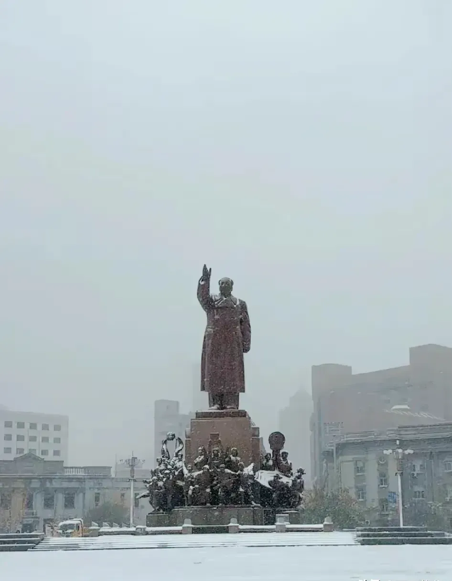 水调歌头《雪》文:郭小林、诵读:蒙古人.大生。[中国现代诗歌文化传媒]（图3）