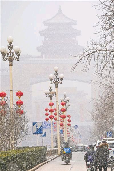 【新山东文学社】《初雪，给帝都披上银装》作者/迎夏 主播/星空（图3）