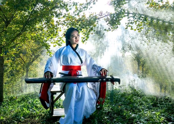 《古筝恋曲》作者:红蜻蜓【主播:孙春华】【中国现代诗歌文化传媒】徜徉诗的海洋聆听天籁之音♬（图6）