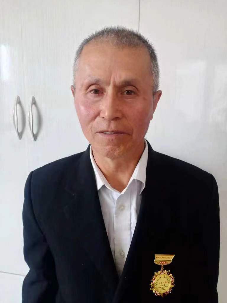 《不同区域诗歌鉴赏》作者:深海、齐文茹、龙游天下、郭小林、田歌。配乐中国年。[中国现代诗歌文化传媒]（图8）