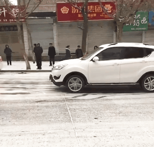 《冰中驾车》 文/海湾（图2）