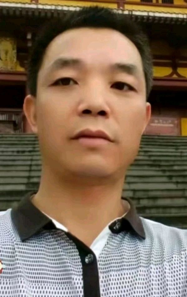 北京大学标语【让梦想成为最真的现实～此日不负青云志】《依平水韵～七绝三平韵格律诗》作者/罗定友～（广东）翻唱/｛心上的罗加｝（图4）