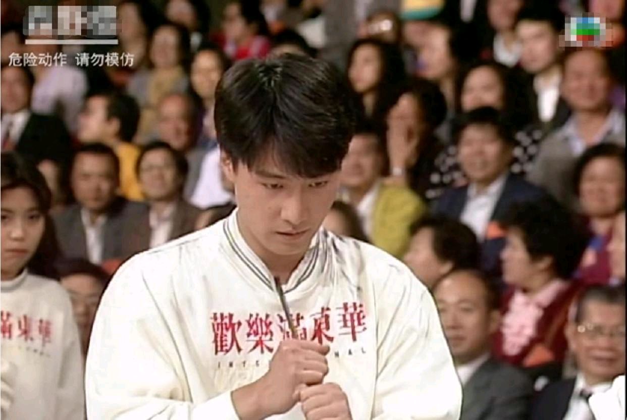 一个歌手也配称得上“伟大”？（图10）