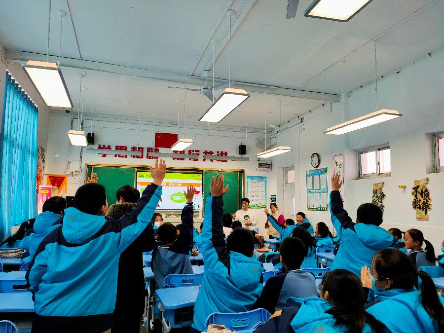 “女童保护”公益课堂走进(滨州市)滨城区三中北校区——(图9)