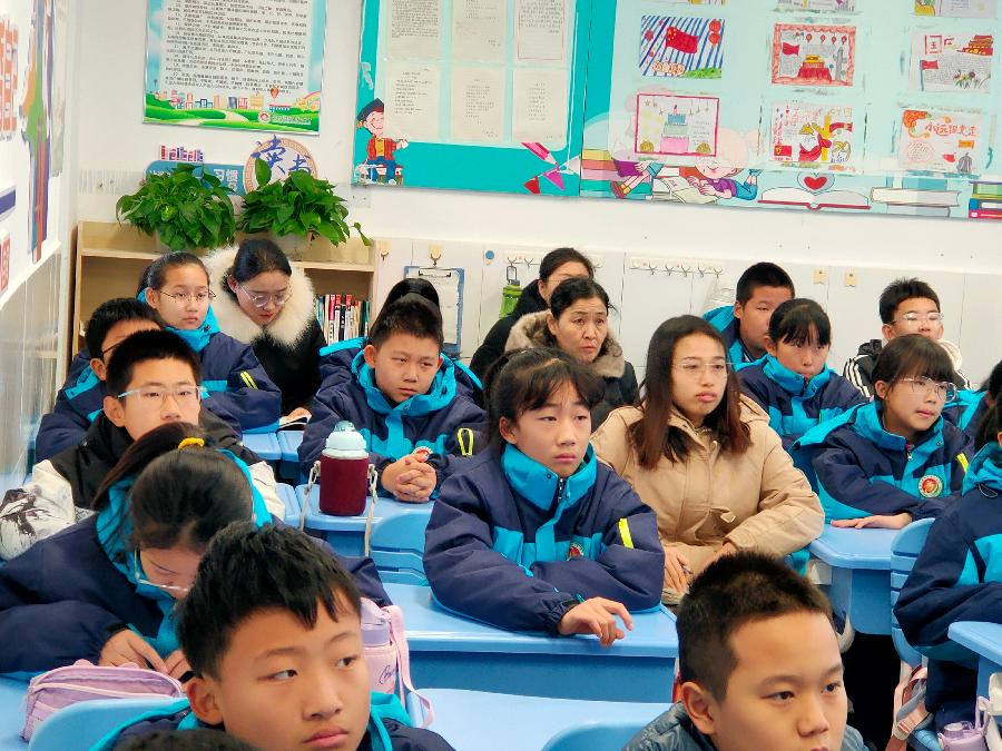 “女童保护”公益课堂走进(滨州市)滨城区三中北校区——(图7)