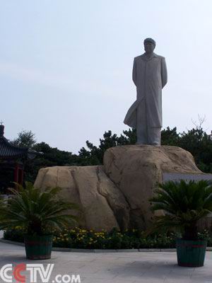 东方书剑的《水调歌头•毛泽东诞辰日有寄》