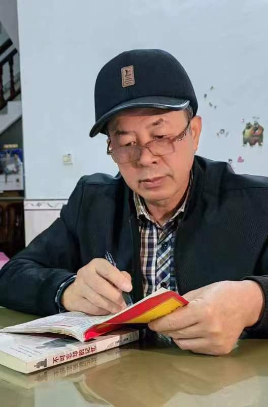 作者:李德弟《七律.学习〈老三篇〉》7724期【新京都文艺】(图2)