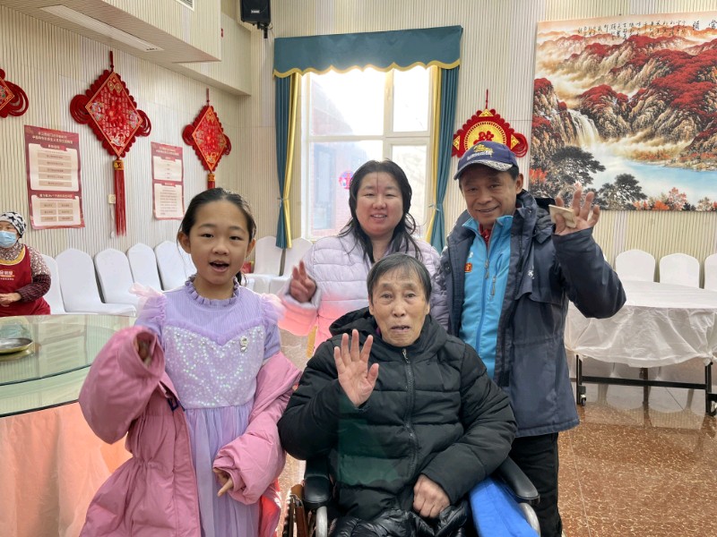 狂欢加上会餐，这个欢乐的元旦作者：作者：吴卫东【冰心文化传媒】（图3）