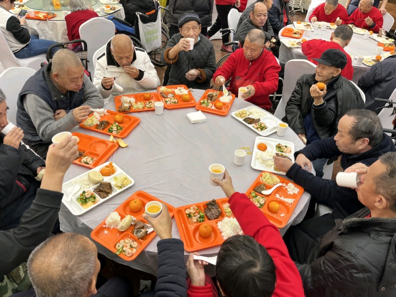 狂欢加上会餐，这个欢乐的元旦作者：作者：吴卫东【冰心文化传媒】（图6）