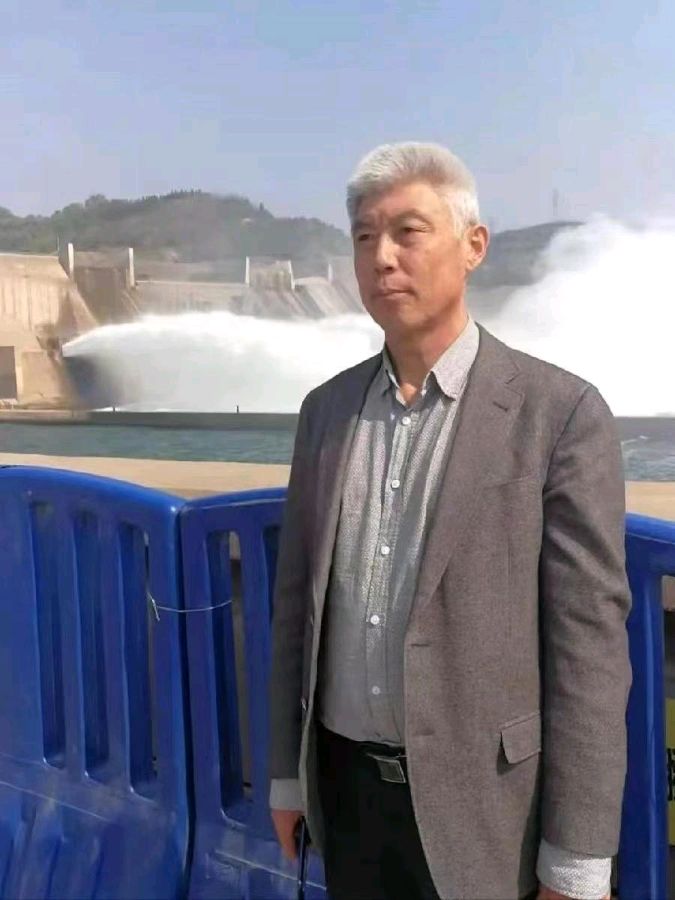 诵燕子/文马国涛：《写给我自己的元旦》