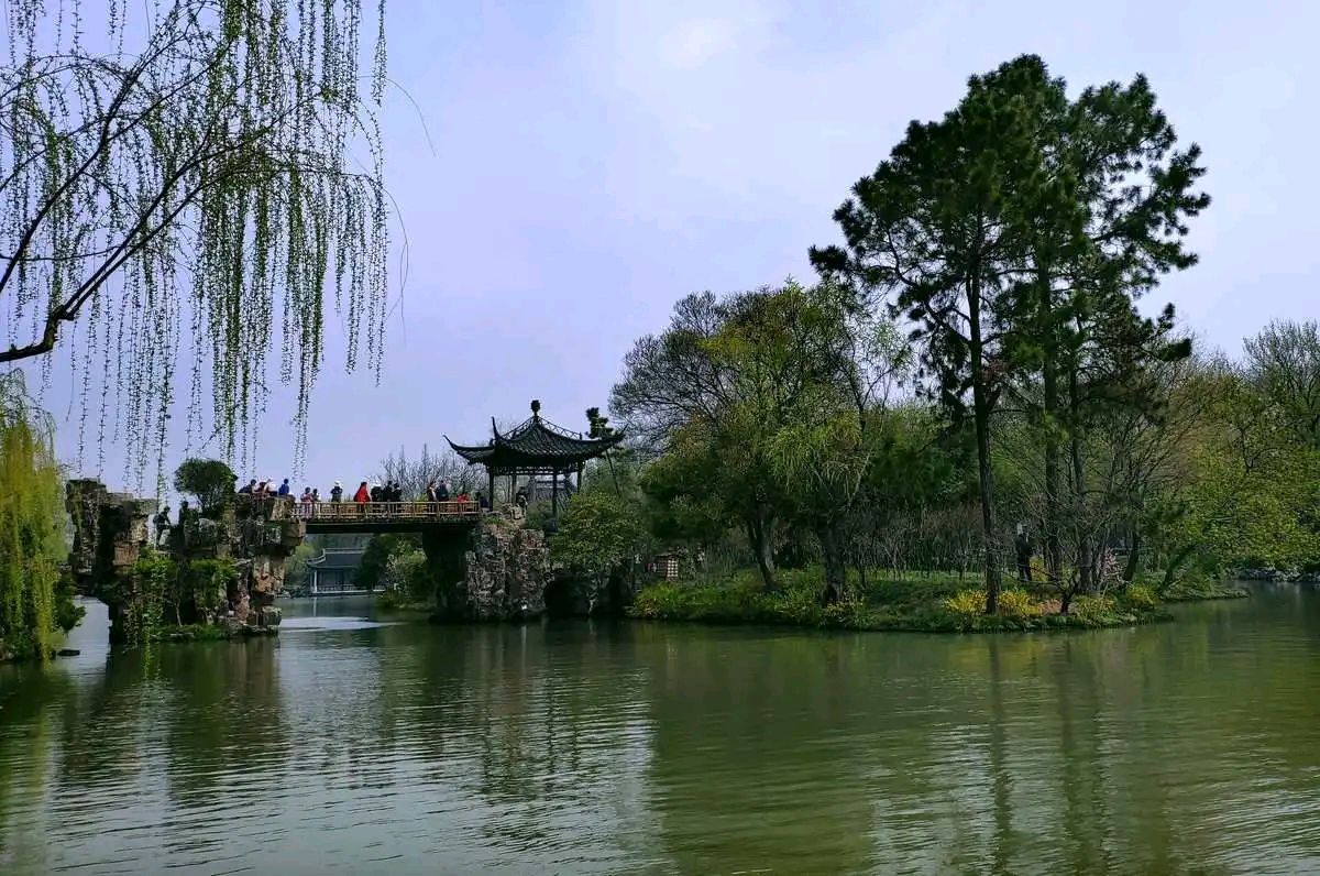 请欣赏六位金牌主播倾情诵读魏德崙老师的作品《静静的柳堤》编辑//海纳百川【第7272期】（图12）