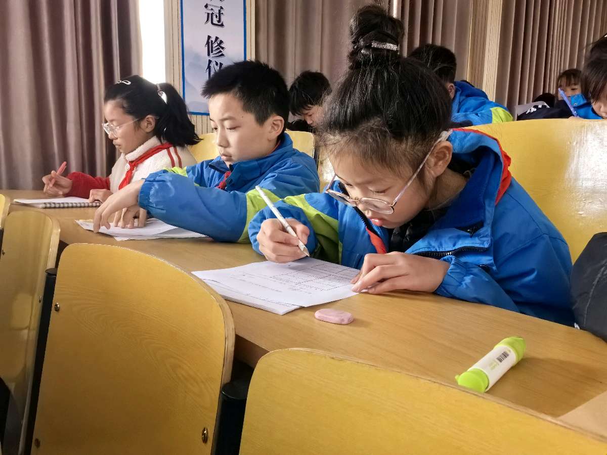 东至泥溪镇中心学校数学组开展趣味数独竞赛活动(图4)