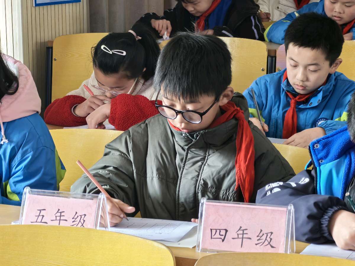 东至泥溪镇中心学校数学组开展趣味数独竞赛活动(图6)