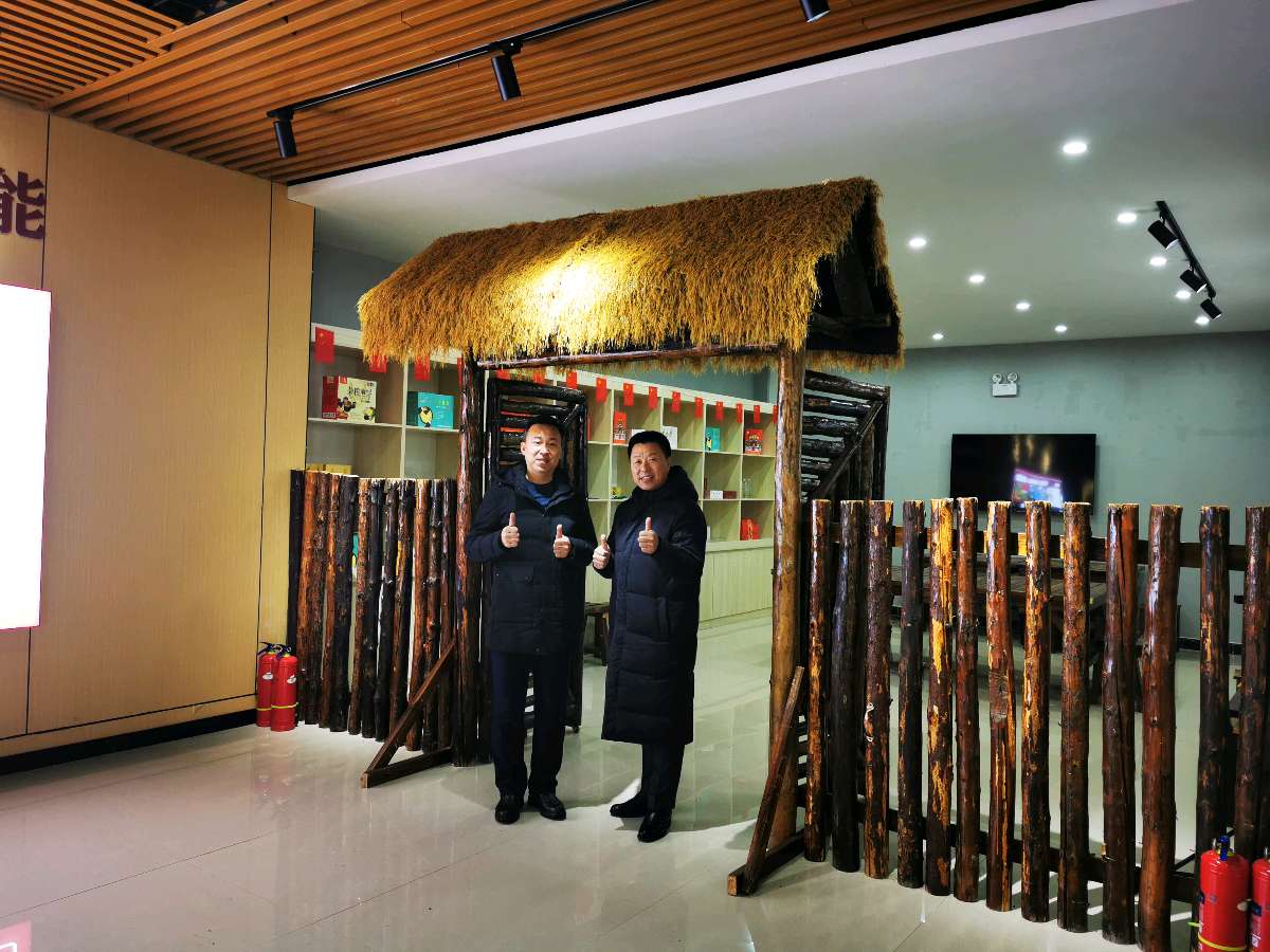 缅怀革命先烈 弘扬爱国精神（图4）