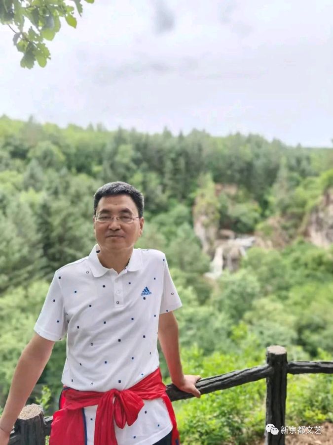 作者：姜洪业《发小张振久》7938期【新京都文艺】（图2）