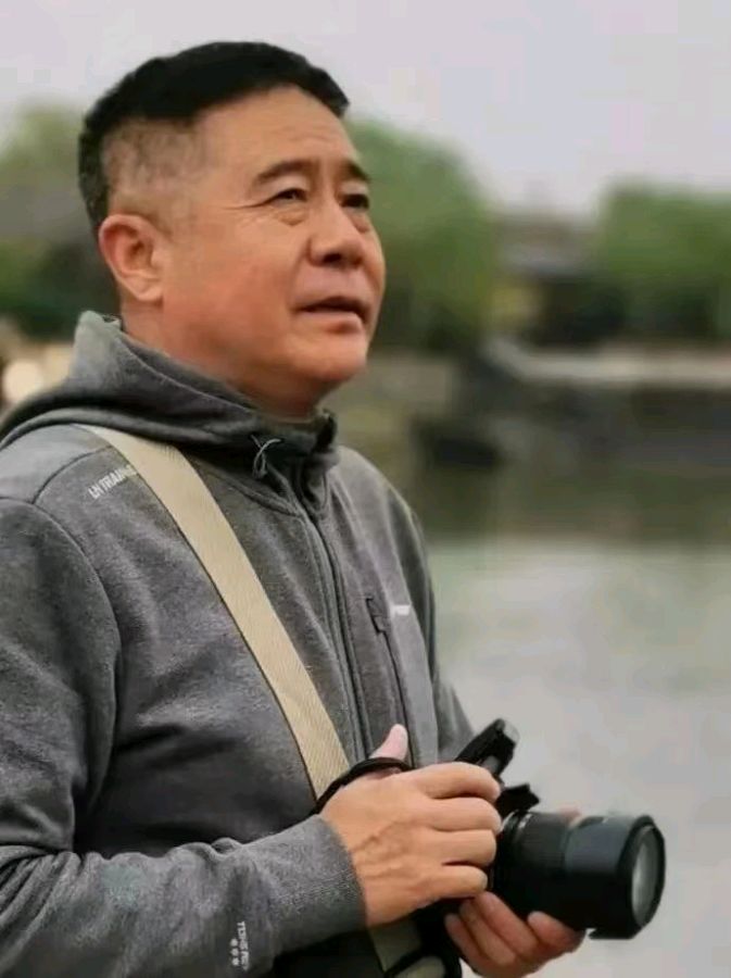 王晓辉朗诵【冬日短诗*引力】作者/牧夫（图3）