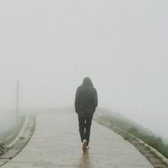 《远影》外一首‖作者:吴丽跃【主播:老红酒】【中国现代诗歌文化传媒】徜徉诗的海洋聆听天籁之音♬（图4）