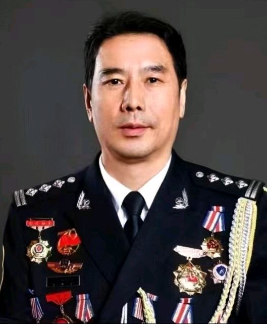 肩负历史使命 保证人民安全