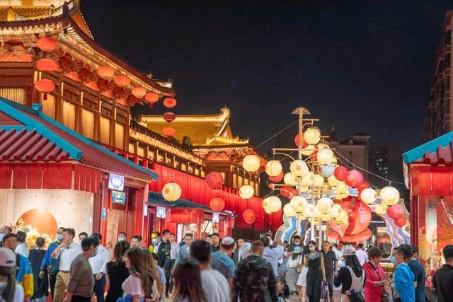 游大唐不夜城 （外一首） 文/霍六亿（图3）