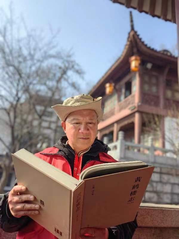 腊月初一,作者周智敏