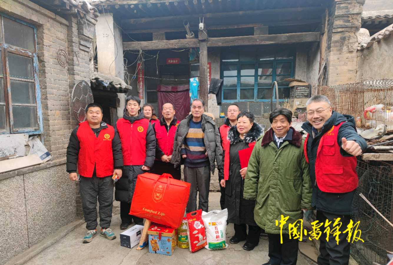 河北石家庄：志愿者春节前看望老党员和困难家庭（图6）