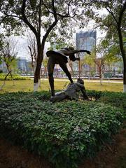 《写在增城音乐文化雕塑广场》作者:马天勇【主播:长弓雅士】【桃源国际诗歌文化传媒】用声音传递温暖以诵读致敬人生♬（图6）