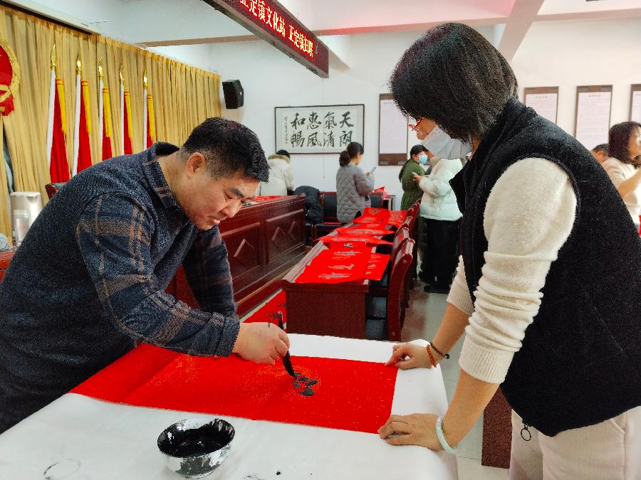 河北正定：挥墨迎新春，福送千万家